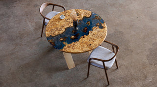 Ljepota stolova od smole: istraživanje jedinstvenog dizajna i boja