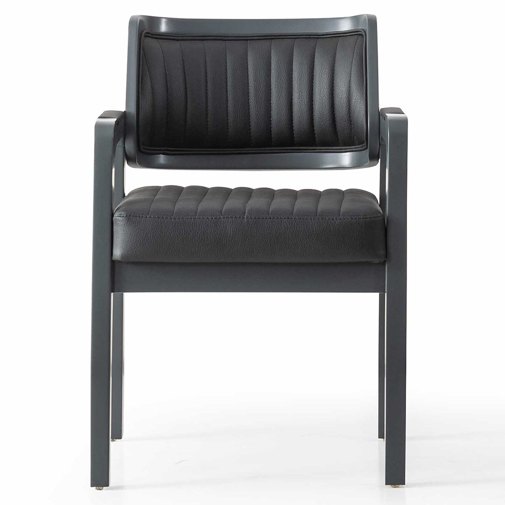 Cadeira Olivia com detalhes pretos